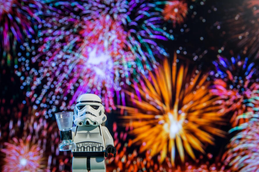 lego_star_wars_stormtrooper___happy_new_